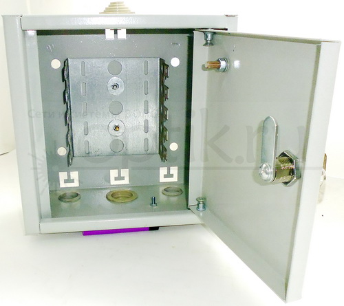 Бокс 50х2, 205х190х120 металл, в комплекте с боксом и врезными плинтами Бокс 50х2, 205х190х120 металл, в комплекте с боксом и врезными плинтами
